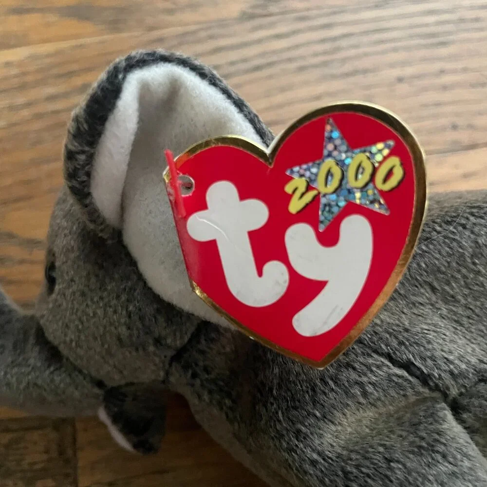 Ty Trumpet Beenie Baby 2000 Edition Small Gray Elephant With Tag